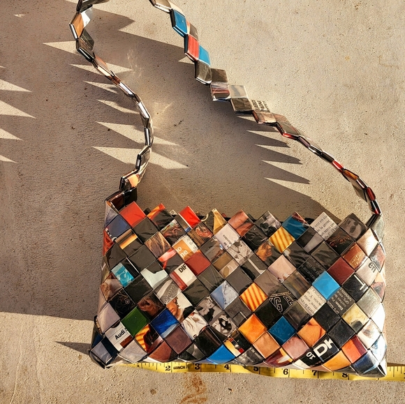 Recycle upcycle high end magazine should bag purse - Picture 5 of 8